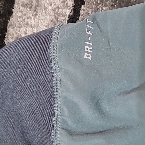 NIKE DRI-FIT RUNNING LINED LOGO ATHLETIC SHORTS - Picture 8 of 9